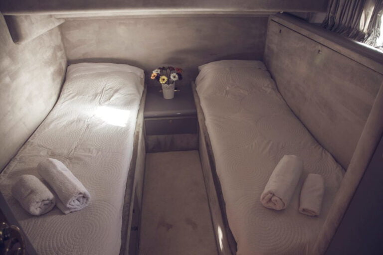 Microsoft Word - Alfamarine 50.docx