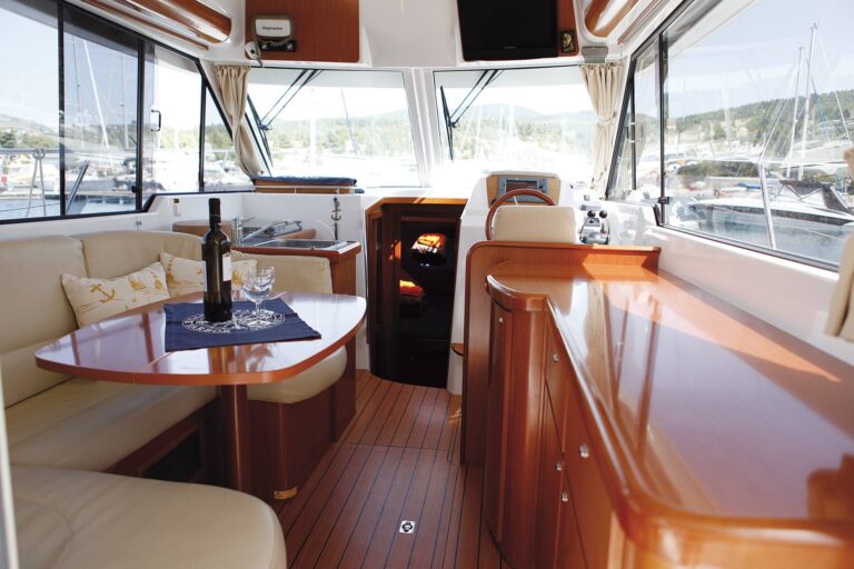 Beneteau Antares 10 (1)