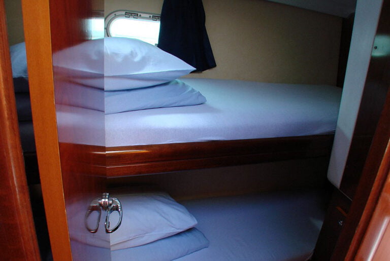 Beneteau Antares 10 (6)