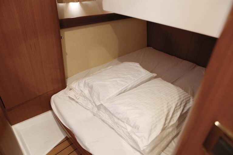 Beneteau Antares 12 (5)