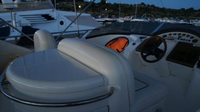 Fairline Squadron 52 (11)