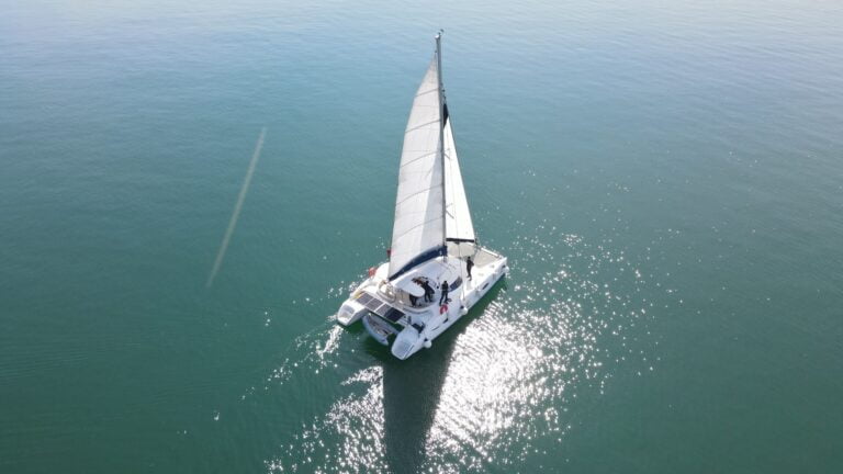 Fountain Pajot Lavezzi 40 (1)