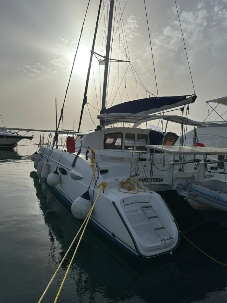 Fountain Pajot Lavezzi 40 (2)