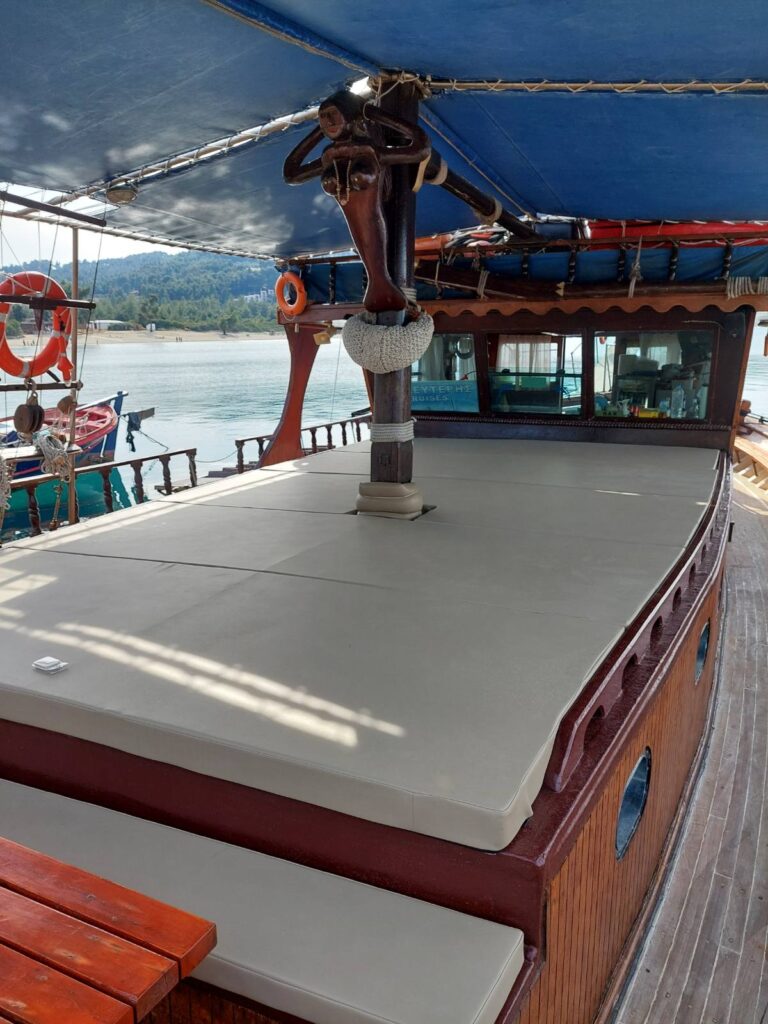 Pirate-Wooden-Ship-10