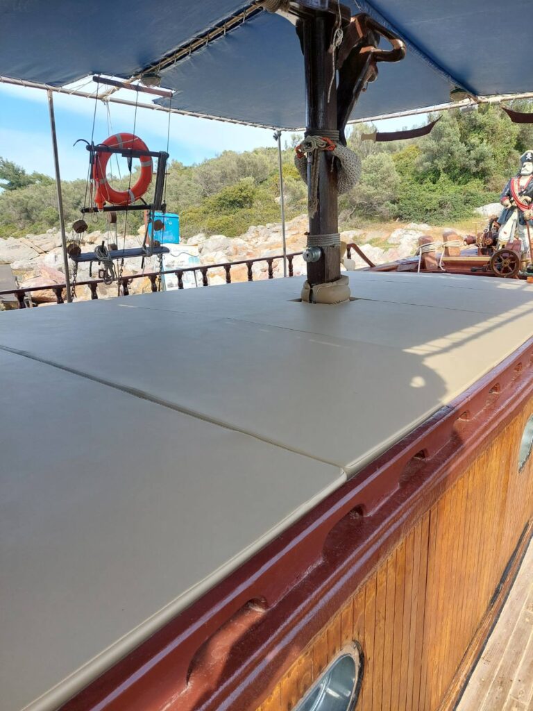 Pirate-Wooden-Ship-12