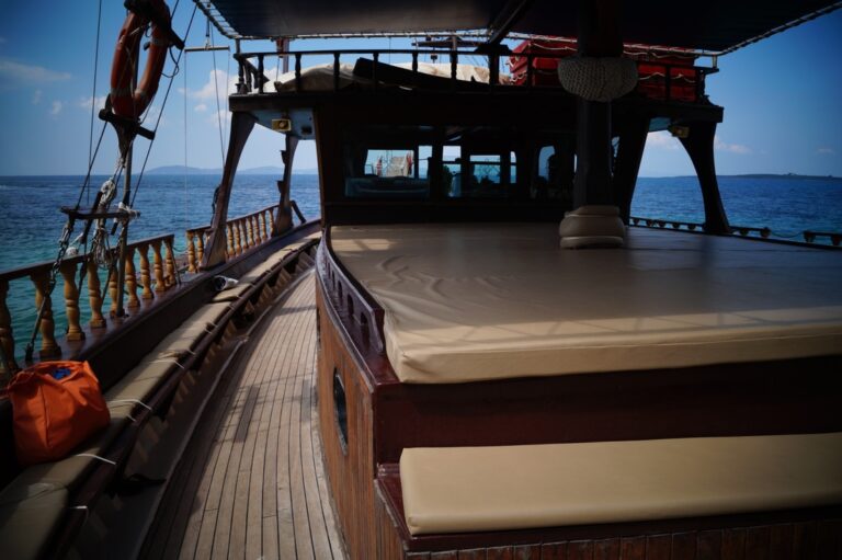 Pirate-Wooden-Ship-4-2