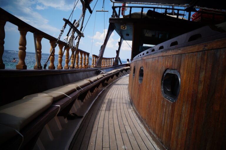 Pirate-Wooden-Ship-5