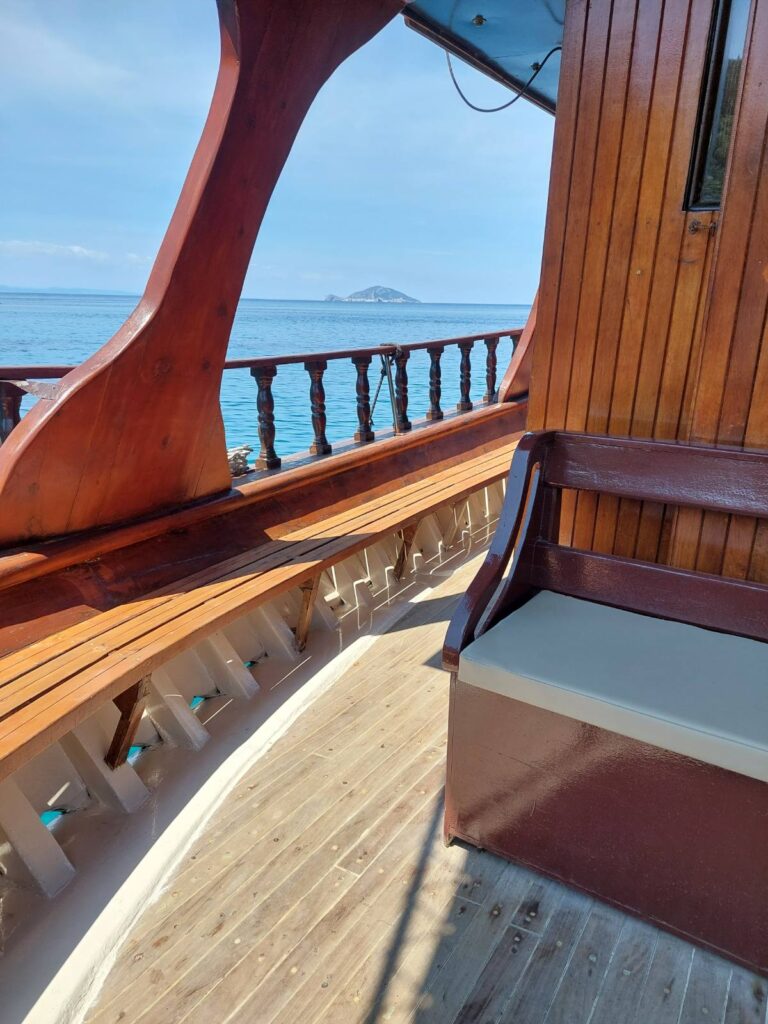 Pirate-Wooden-Ship-9