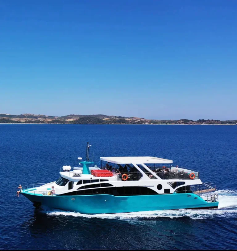 Glass Bottom Motor Yacht 150 Guests (1)