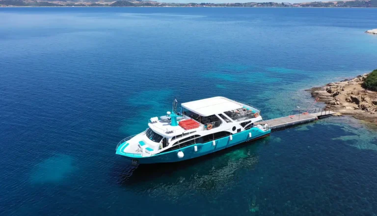 Glass Bottom Motor Yacht 150 Guests (2)
