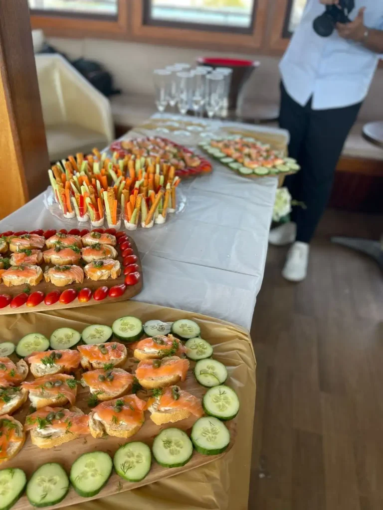 Glass Bottom Motor Yacht 150 Guests (21)