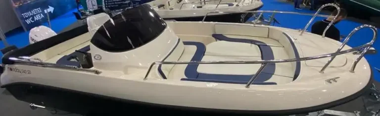 Moonday 540 SD 8 guests (2)