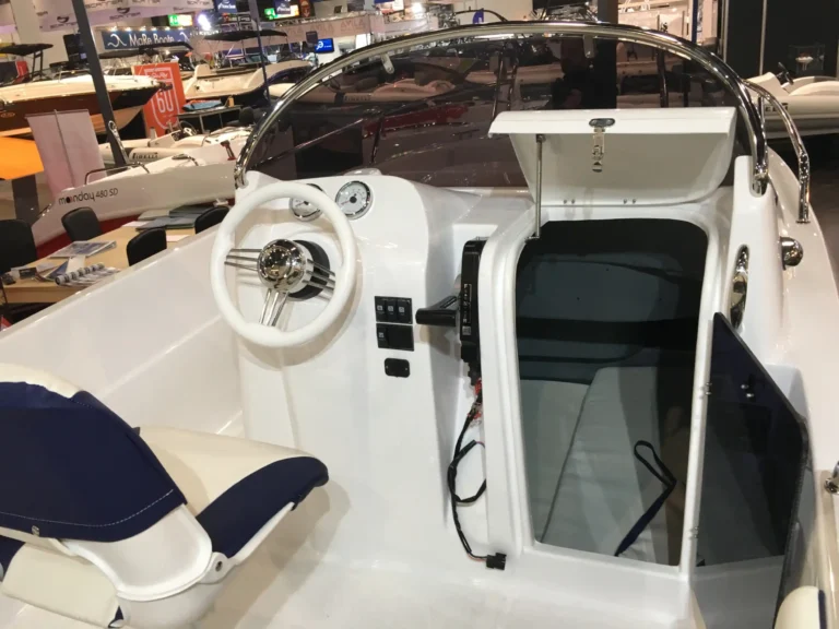 Moonday 540 SD 8 guests (4)