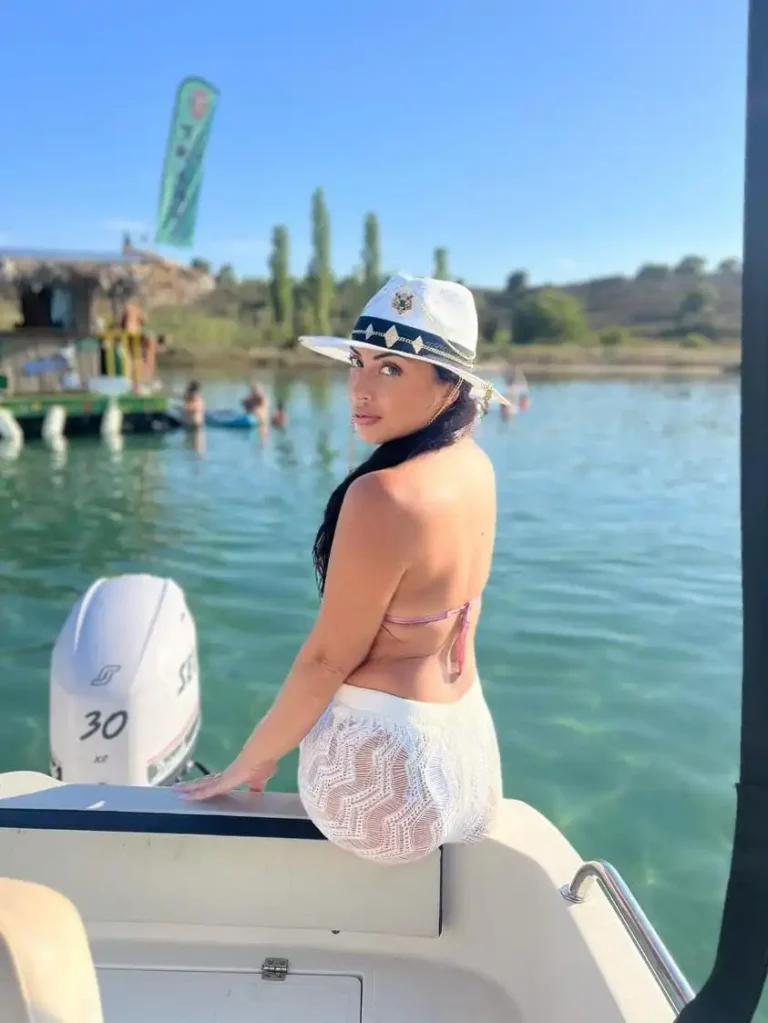 Moonday 540 SD 8 guests (9)