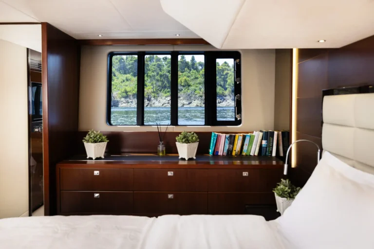 PRINCESS 60 FT new 7