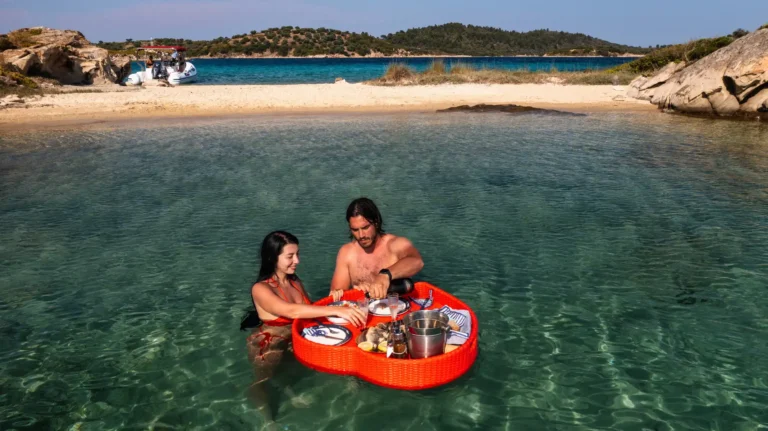 services at sea πλωτος δισκος για φαγητο ζευγαρι