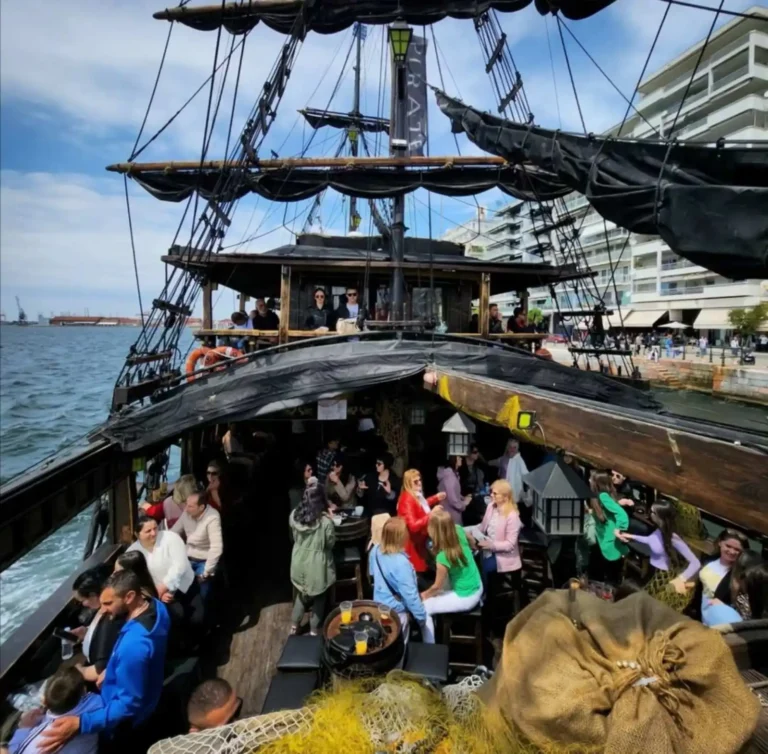 wooden piraten θεσσαλονικη 150 guests 7