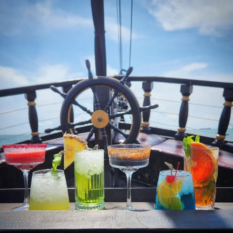 wooden piraten θεσσαλονικη 150 guests COCKTAIL