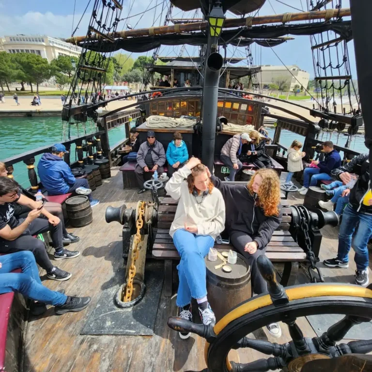 wooden piraten θεσσαλονικη 150 guests plori